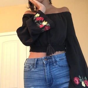 NEW WITH TAGS L.A.Hearts off the shoulder crop top